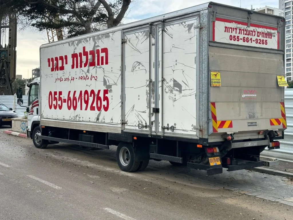 משאית 10 טון להשכרה עם נהג